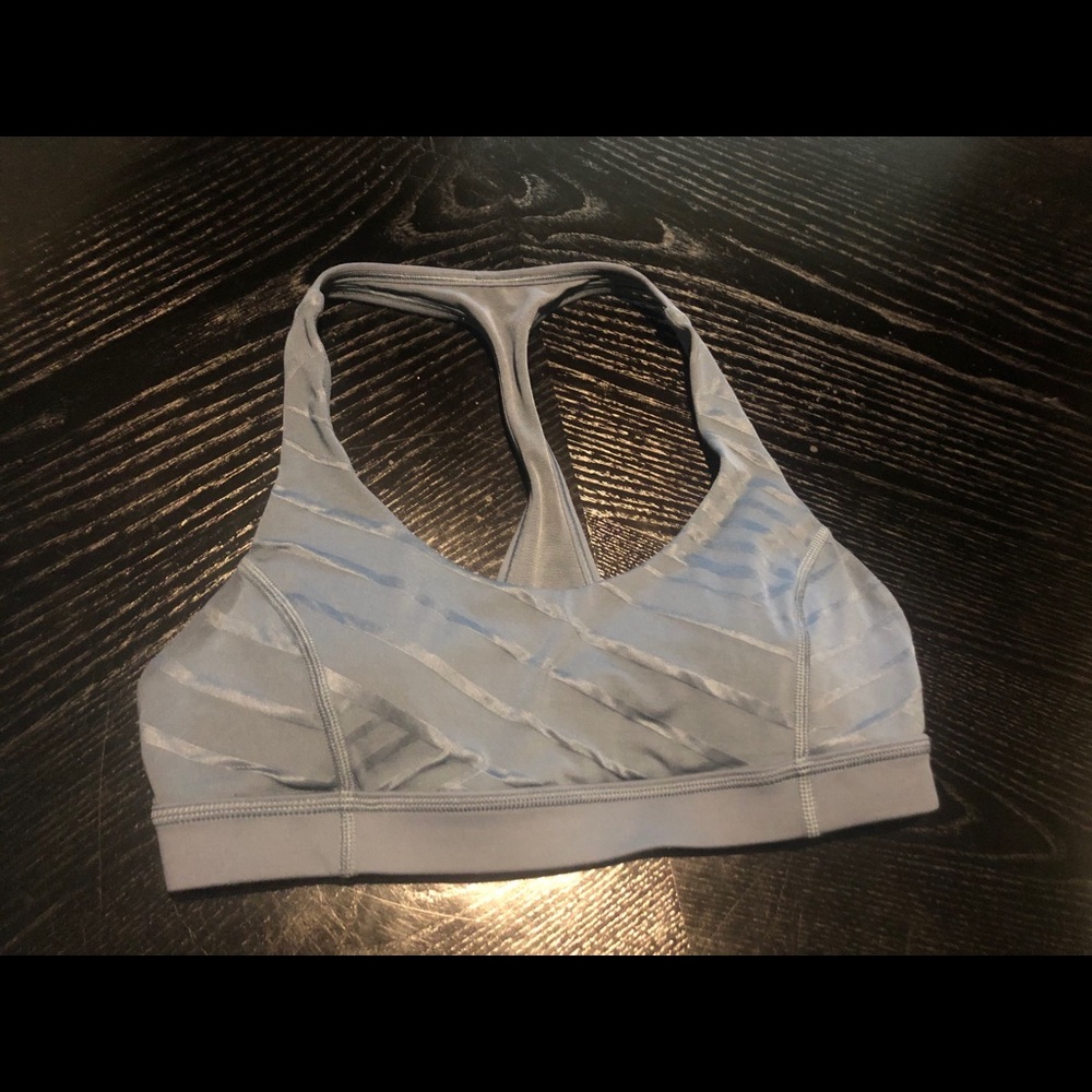 Lululemon bra size 6